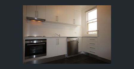 Stylish Unit in the Heart of Bentleigh - Photo 3