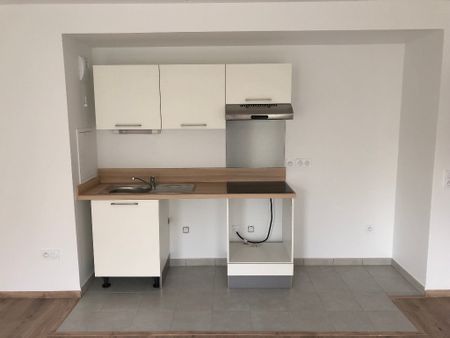 Location Appartement 3 pièces 61m² - Photo 5