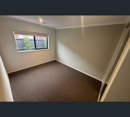 15 Barwon Avenue, Winter Valley, Vic 3358 - Photo 3