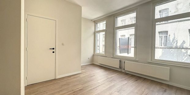 Appartement te huur in Antwerpen voor € 920 met 2 slaapkamers - Photo 1