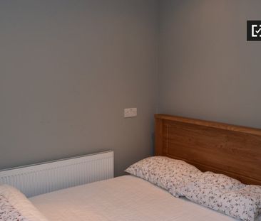 Room to rent in 4-bedroom houseshare in Whitehall, Dublin - Photo 6