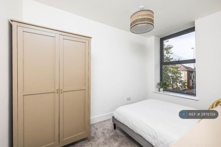 2 bedroom flat to rent - Photo 5