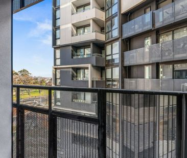 Modern Studio Apartment with Prime Location for Lease! - Photo 4