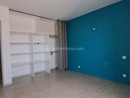 Location Appartement 2 pièces 52 m2 à Carmaux - Photo 2