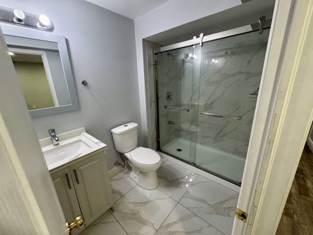 For Lease - 34 Elverton Crescent, Brampton, Ontario - Photo 4