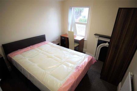 5 bedroom terraced house to rent - Photo 2