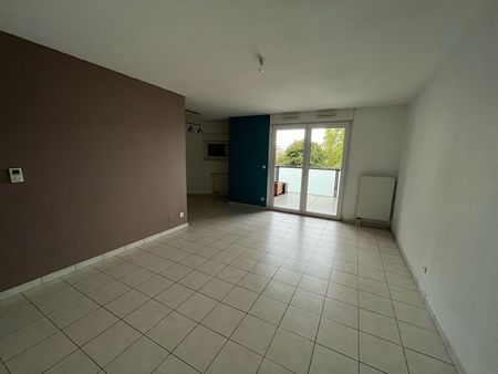 Location Appartement 3 pièces 64m² - Photo 3