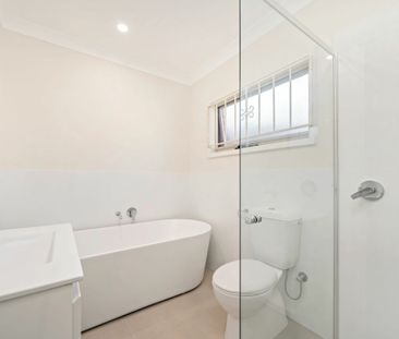 Townhouse In Convenience Location - Photo 5