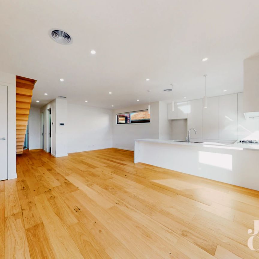 4 Bed, 2 Bath - Photo 1