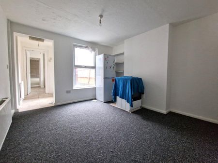 4 bedroom terraced house to rent - Photo 2