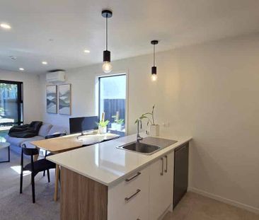 Te Atatū Peninsula, 2 bedrooms, $610 - Photo 3