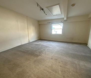 2 bedroom maisonette to rent - Photo 2