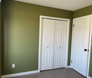 125 Sunridge Avenue - Photo 3