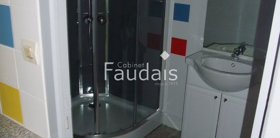 Location Appartement 1 pièce 19m² COUTANCES 50200 - Photo 2