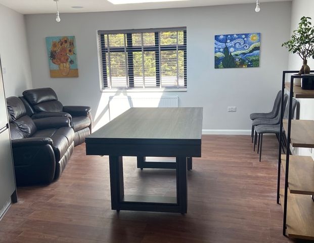 2 Bed Flat, Wembley Park, HA9 - Photo 1
