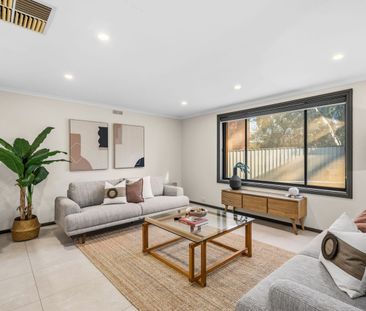Perfectly positioned family home in Flagstaff Hill - Photo 4