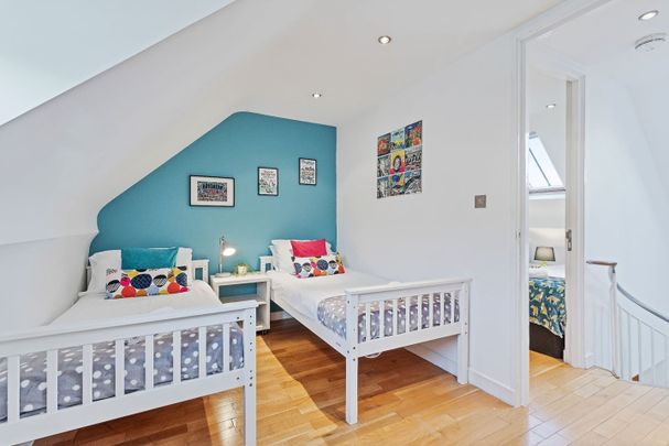 2 Bed Maisonette, The Auction Rooms, BN1 - Photo 1