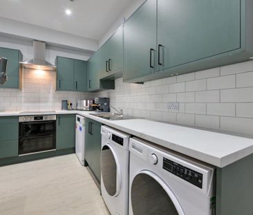 1 bedroom in a house share to rent - Photo 6