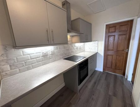 1 Bedroom Apartment To Let - Photo 4