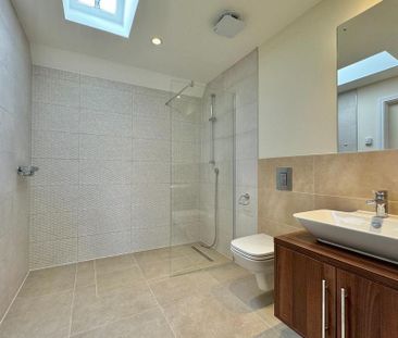 1 bedroom retirement property to rent - Photo 6
