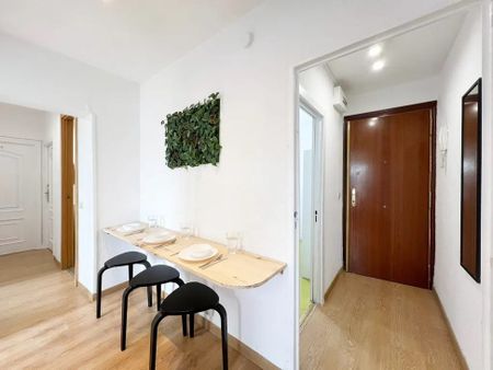 Calle de Ayllón, Madrid, Community of Madrid 28024 - Photo 5