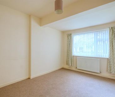 2 bedroom semi-detached bungalow to rent - Photo 5