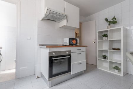 Great room with balcony in La Latina - Photo 4