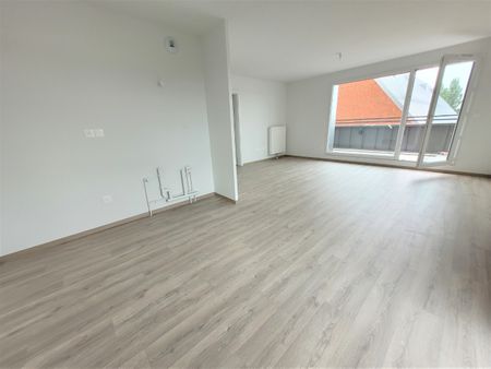 Location Appartement 3 pièces 74m² MARQUETTE LEZ LILLE 59520 - Photo 2