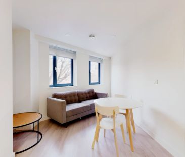 1 Bed 1 Bath - Photo 2