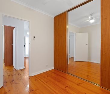 Delightful Family Home - Photo 3