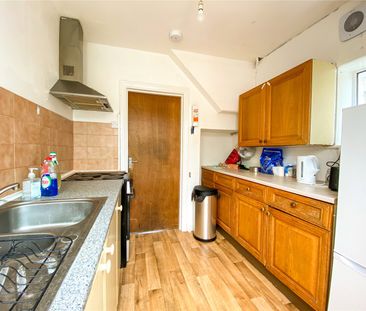 4 bedroom semi-detached house to rent - Photo 1