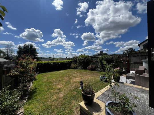 3 bedroom detached house to rent - Photo 1