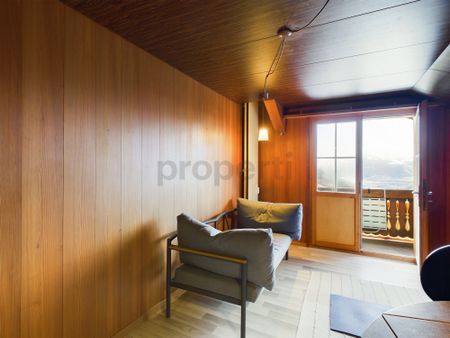 Furnished 2-room attic apartment with beautiful mountain views in Andiast - Photo 5