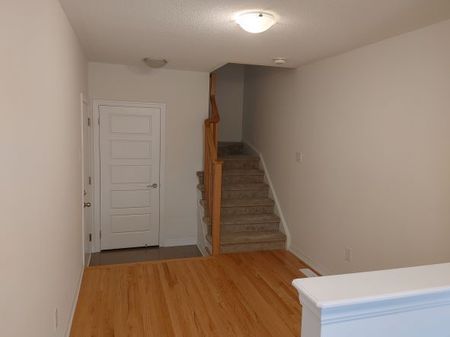 For Lease - 56 Delano Way, Newmarket, Ontario - Photo 5