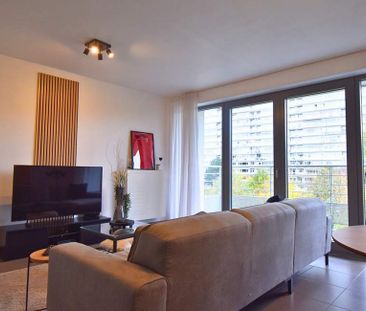Appartement te huur in Sint-Jans-Molenbeek voor € 925 met 1 slaapkamer - Foto 1