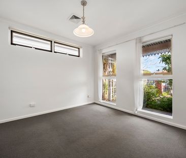 5 Hull Street, Hawthorn VIC 3122 - House For Rent | Domain - Photo 1