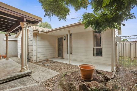 9A Guthega Place, Bossley Park, NSW 2176 - Photo 5