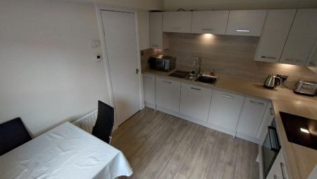 2 bedroom flat to rent - Photo 3