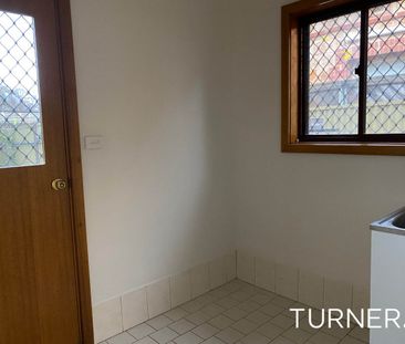 Lovely updated 2-bedroom home – in a small quiet group of 3 - Photo 6