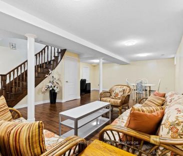 Detached Home For Lease | W9251835 - Photo 6