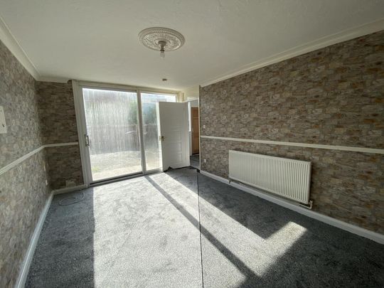 2 bedroom terraced house to rent - Photo 1