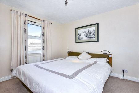 4 bedroom detached house to rent - Photo 3