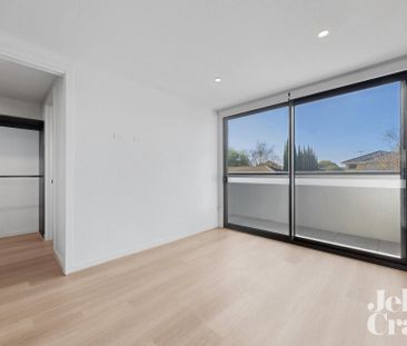 1/3 Duckmanton Court, Bentleigh East - Photo 2
