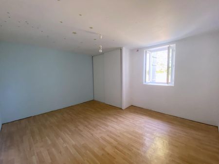 Location Maison 7 pièces 237m² POMAREZ 40360 - Photo 4