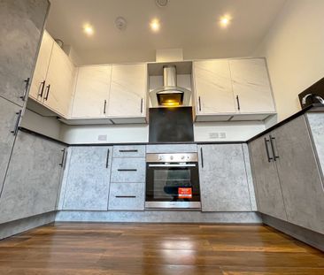 1 Bed Flat, Staines Road, TW3 - Photo 3