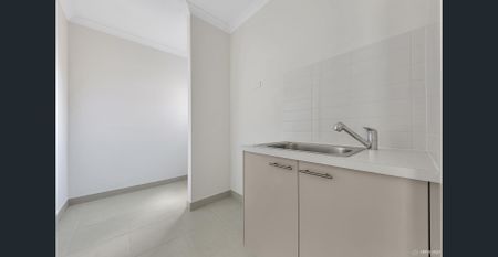 Modern 4- Bedroom Home in 11 Swamphen - Photo 2