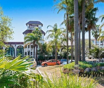 Bright & Stylish Renovated Studio Apartment With A Large Alfresco T... - Photo 2