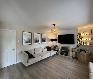 4 bedroom detached house to rent - Photo 4