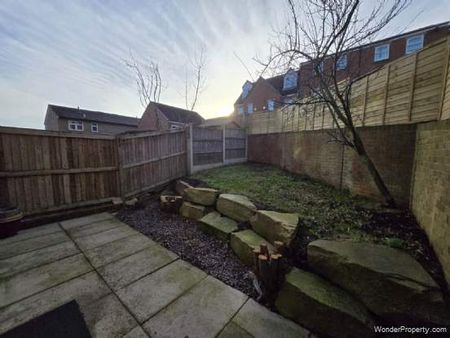 3 bedroom property to rent in Dewsbury - Photo 5