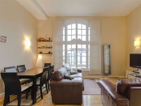 This stunning three bedroom apartment is located on the first floor of this prestigious development. - Photo 3